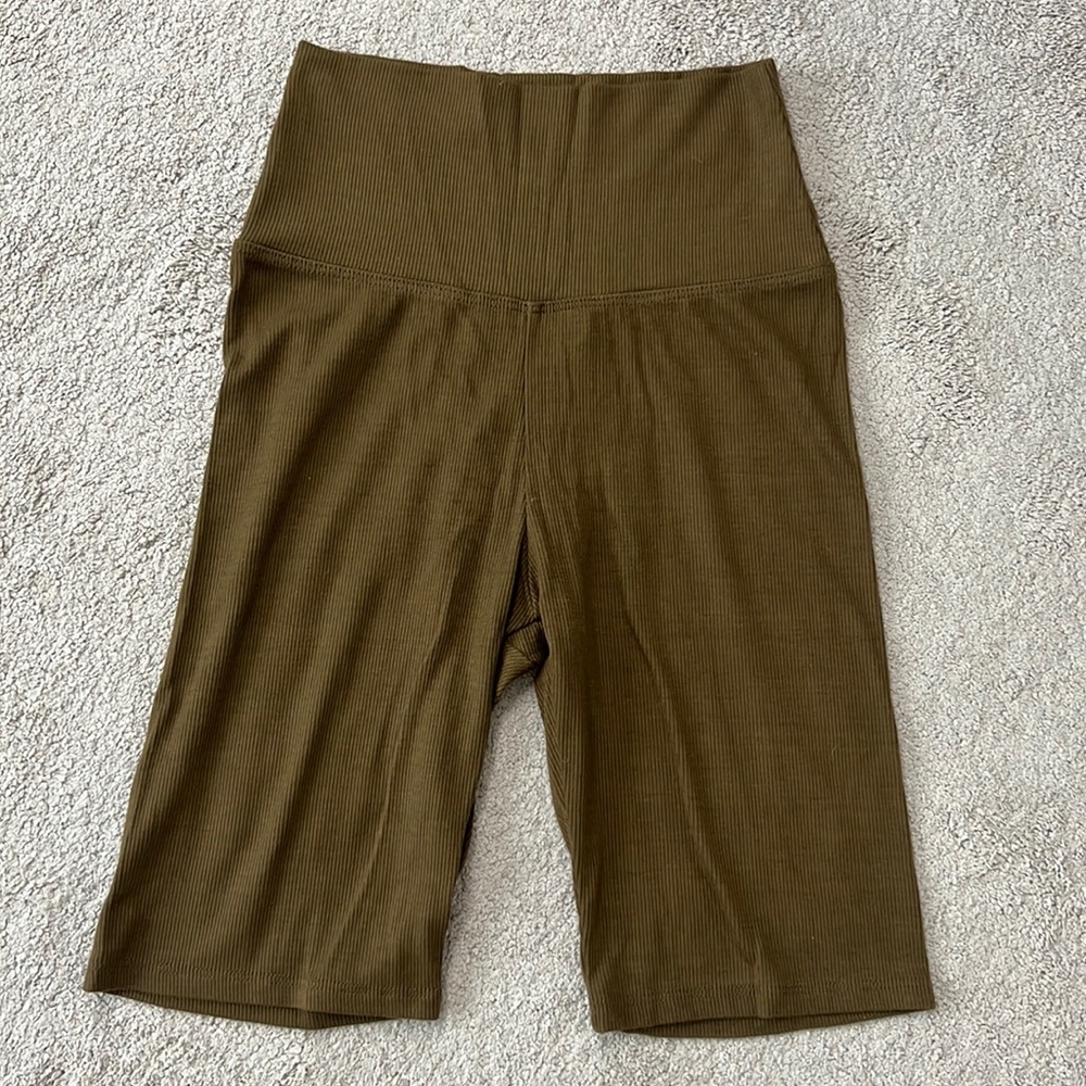 Joah Brown olive green bike shorts sz S/M. NWOT